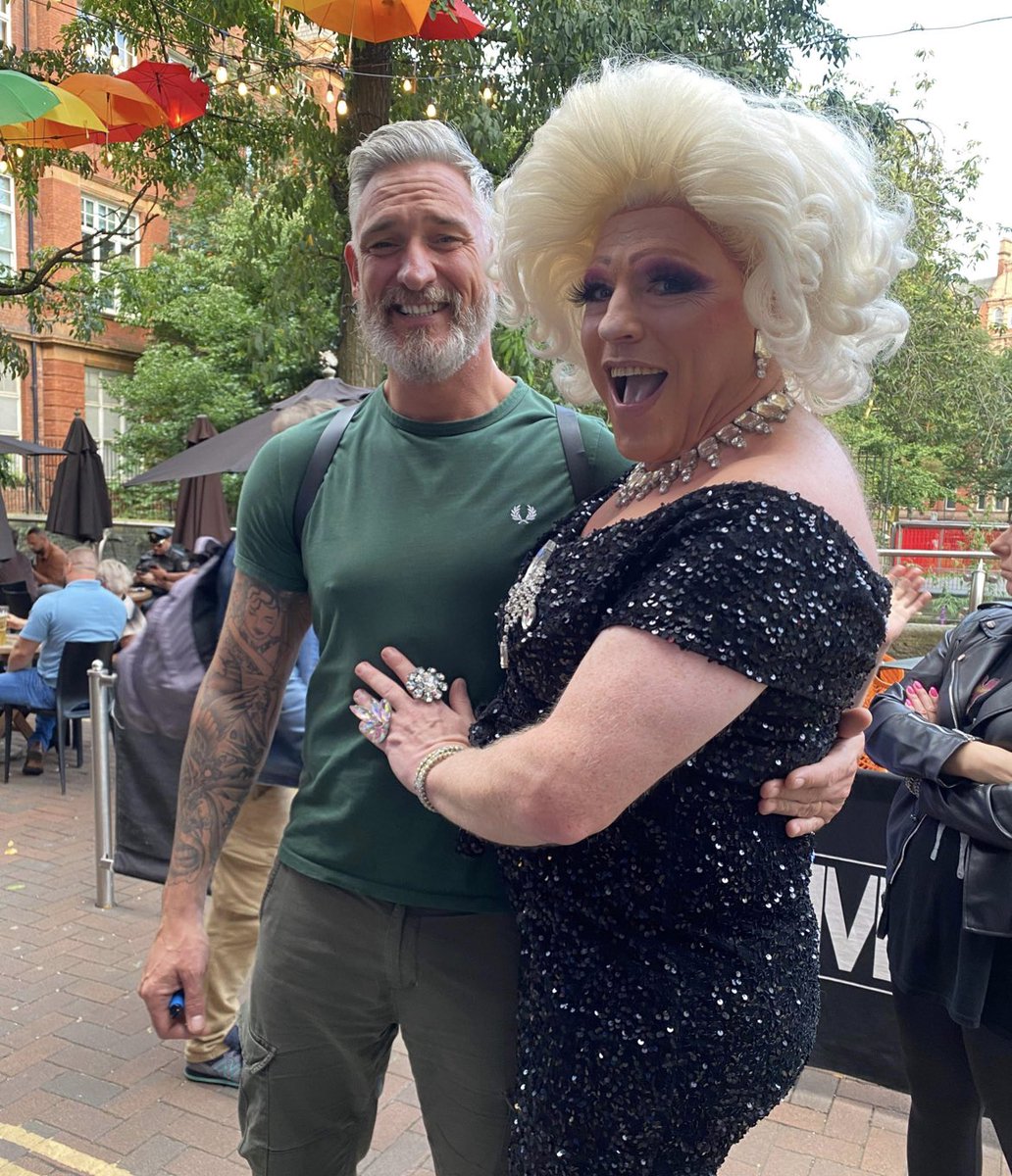 RJK1701's tweet image. I dont know who he is but marriage is a possibility! #whoseyourdaddy great time in Manchester last night! X