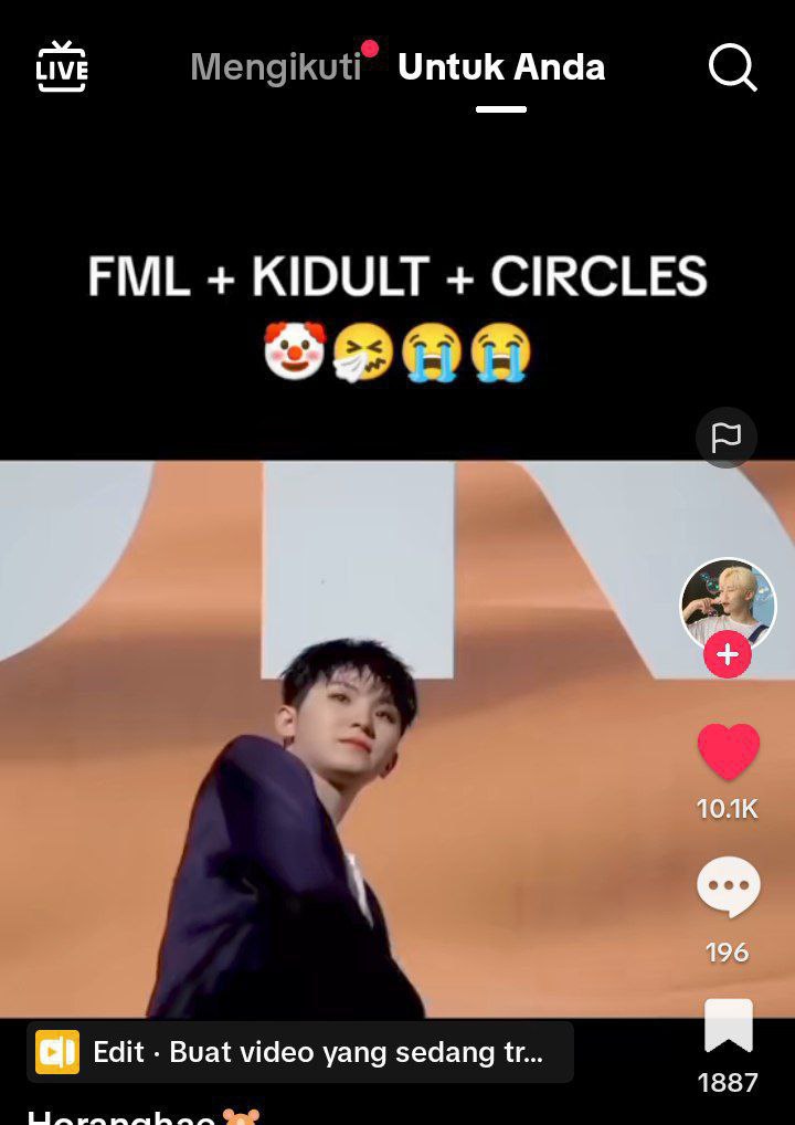 caratstalk's tweet photo. [17s] SIAPA YANG NGIDE NI TIGA LAGU DI GABUNG😭😭 https://t.co/cqs1w18uv0