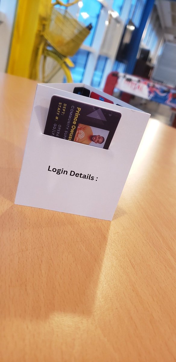DcardAfrica's tweet photo. Tired of carrying around paper #business cards? Time to #upgrade your #networking game. Just tap and #share #contactlessly https://t.co/xGYDSv45Hw