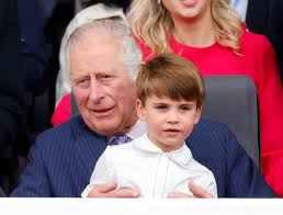 '🔎 Investigative report: #Charles' 'pedophile magnet' seems to be working overtime! How lucky for him to have such trustworthy friends. 🙃 #RoyalConnections #LuckyCharm 🎩'
