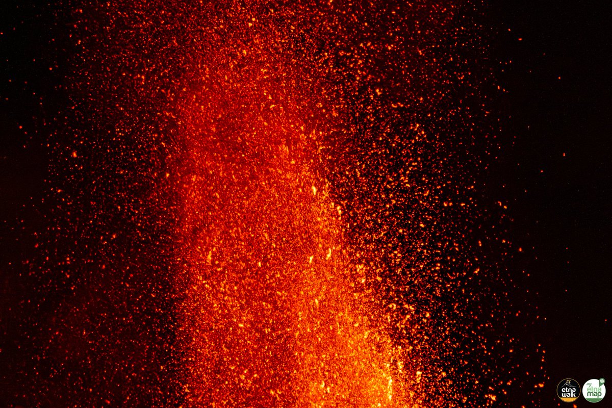 etnawalk's tweet photo. Eruzione Etna • 13/14 agosto 2023
© Giuseppe Distefano / Marco Restivo

#Etna #Sicily #volcano @NatGeoMagITA @INGVvulcani @AIVulcan @NatGeoEspana https://t.co/VSxYrcycw7