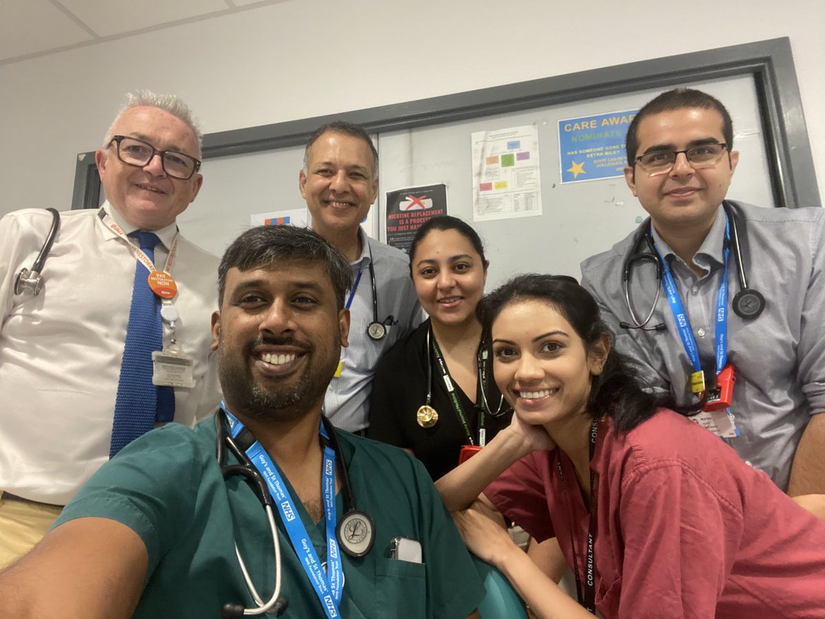 DrOKaneAgain's tweet photo. Acute medicine consultants keeping patients safe &amp; supporting ⁦@BMA_JuniorDocs⁩ strike for pay restoration.

Don’t underestimate doctors’ resolve. We’re in it for the long run.

#WeAreOneProfession

⁦@BMA_Consultants⁩ https://t.co/4rPvvp0OhG