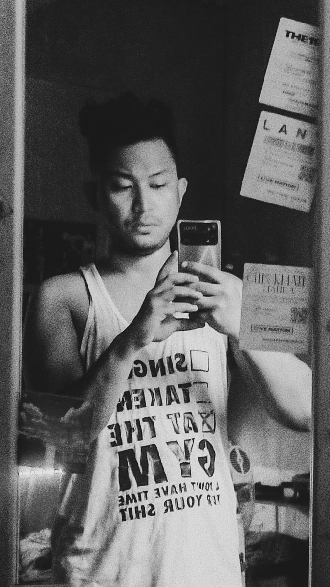 JerFer93's tweet photo. 1 - Go to your own Facebook.
2 - Go to your 3rd oldest profile pic.
3 - Now go in your photos and pick the last selfie in your camera roll.
4 - Put them side by side and let's see the difference.

13 years
nagkataon pang they're both in b&amp;w 😅 https://t.co/mY7qV8PC4J