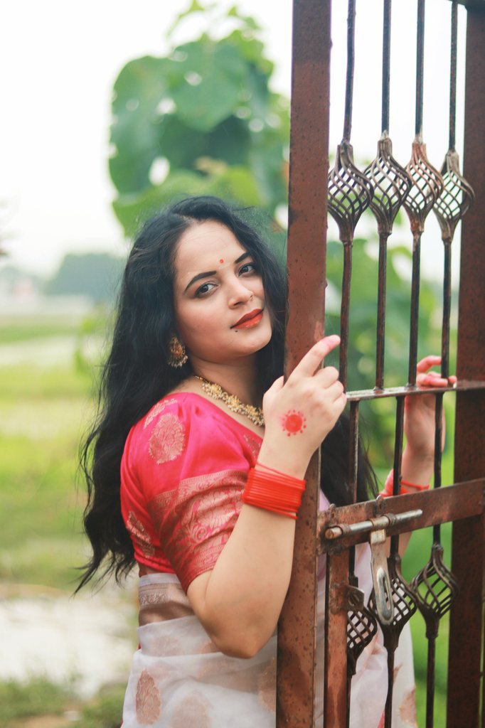 PragyaM61472006's tweet photo. निगाहें उठते ही कई कहानियां बनती है🤌🌹

#pragyamishra #treditionallook #saree #nethurebeauty #queen #rules #life #hindurastra #SanatanaDharma #UttarPradesh #mirzapur https://t.co/PhnrGVK8hu