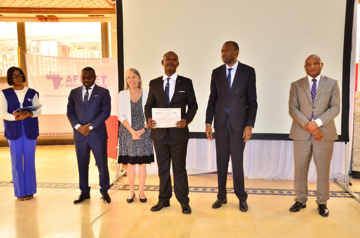 AfenetRdc's tweet photo. Ceremonie de graduation, remise de brevet de nos apprenants en epidemiologie de terrain FETP DRC. https://t.co/bMdA4OyoxI