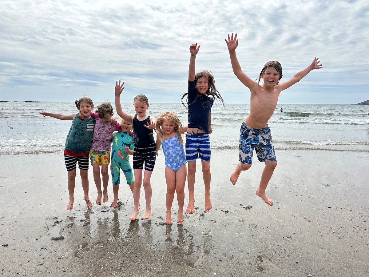 CHarroeArts's tweet image. Being a mum to 7 beautiful souls is an art in itself. They're at once my greatest masterpieces and inspirations. #MotherArtist
 buff.ly/3DIqDD3