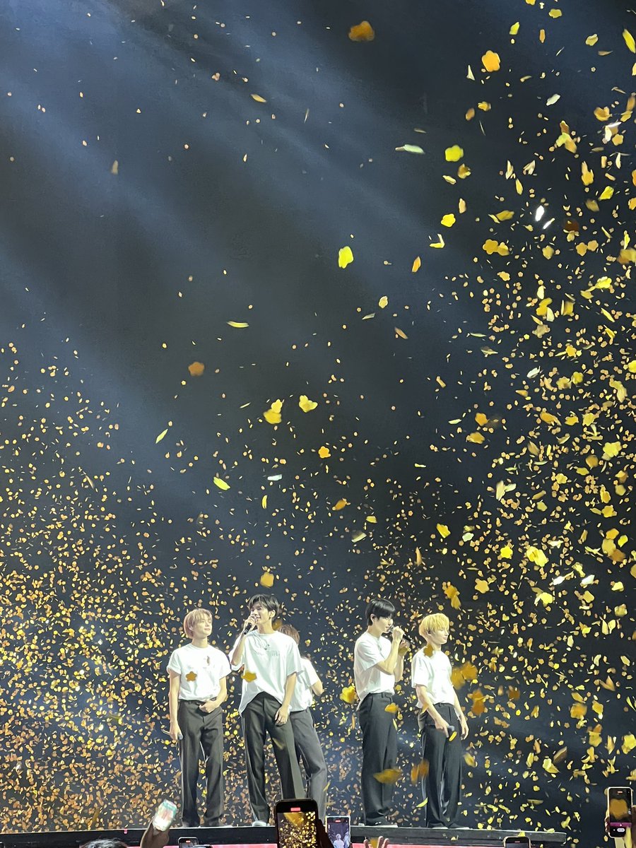 cgcncpcn's tweet photo. 2022-2023
See u in ur next tour @TXT_bighit 💚 https://t.co/IkVQKIrE6s