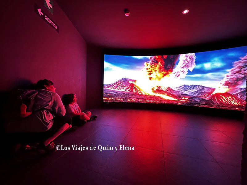 🆕 Nuevo post 🆕 

¿Te gustan los volcanes? 🌋

Estuvimos en Espai Cràter, el nuevo museo de los volcanes de Olot. Una maravilla de centro.

Te contamos nuestra visita y más cosas que puedes hacer en esta bonita zona.
🌋

▶️ bit.ly/3QxAAuA ◀️

#turismegarrotxa
#SpainTB
