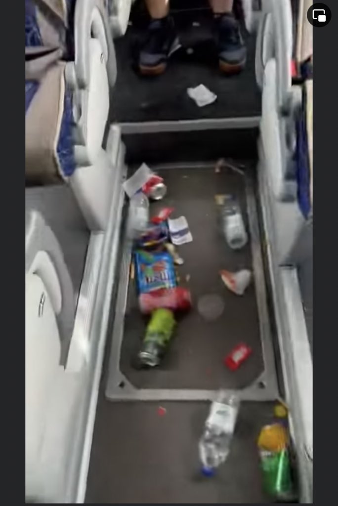 Ace109610's tweet photo. Only recently seen this and I’m very disappointed with our Swans fans yet again. This is unacceptable behaviour. https://t.co/EVq39Y4ugY