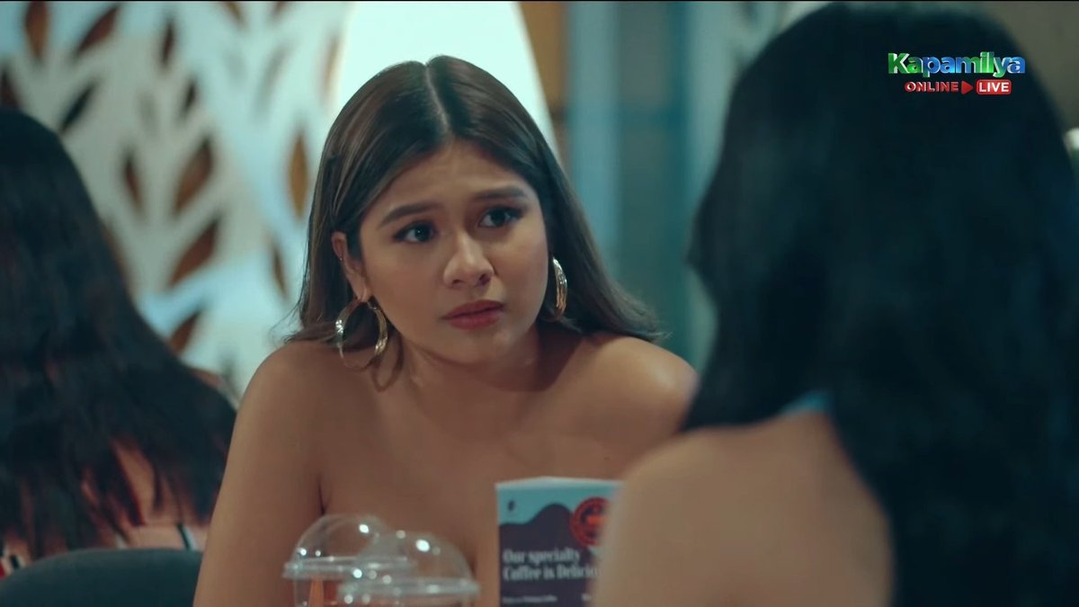jmcarcoochie's tweet photo. Nagkita na naman ang dalawang babae sa buhay ni Philip. Close na yarn?!?!

#NagAapoyNaKalaban
@JRBcreativeprod 
@itsJaneOineza #KimRodriguez https://t.co/Cp6MSlstOL