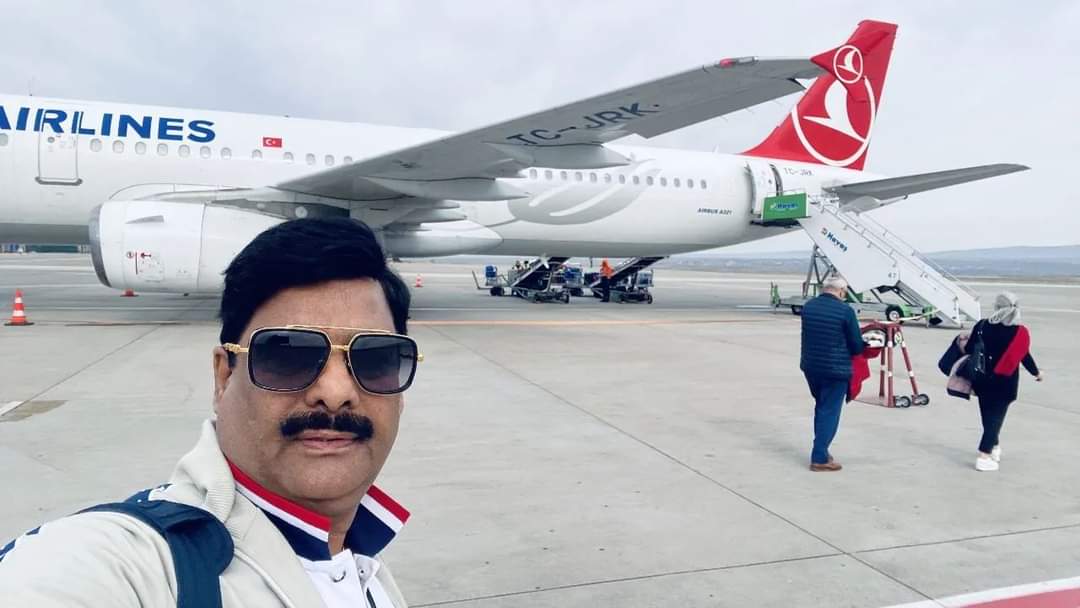 jainsanjay1231's tweet photo. जिंदगी में उड़ान पाने के लिए, सपनो को पंख देना जरूरी है।
#sanjayjain #sanjayjainmindpowertrainer #safeshop #successsupportsystem #motivation #mindpowertrainer #lifecoach #DreamBelieveAchieve #DreamersAchieve https://t.co/OHQPBs6z3g