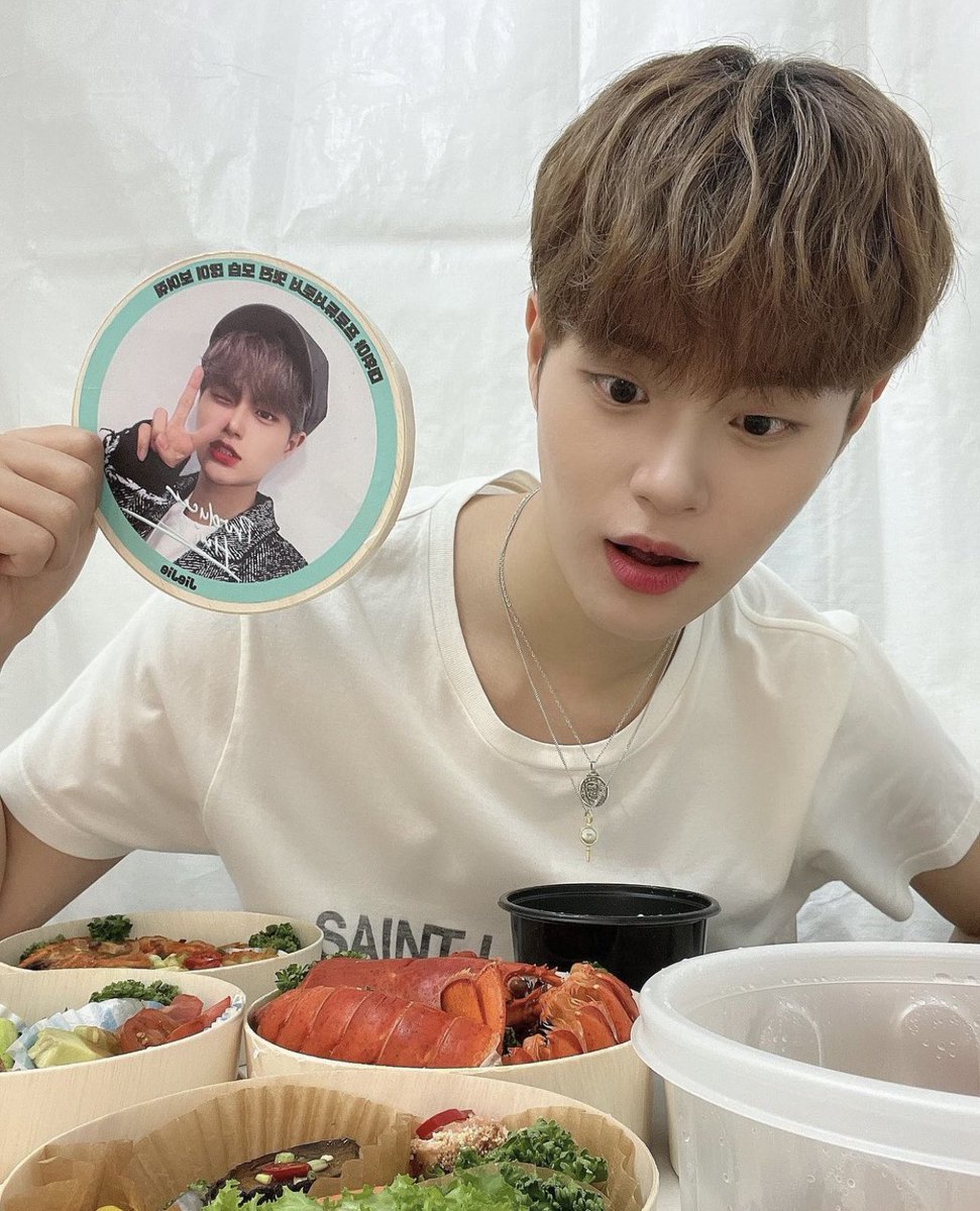 n년 전 오늘의 이대휘 tweet media