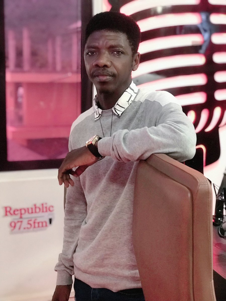 GhKillango's tweet image. ⁦⁦@TiCmusicGh⁩, dem sey we dey resemble oo.
Me di3 u be ma godfather…