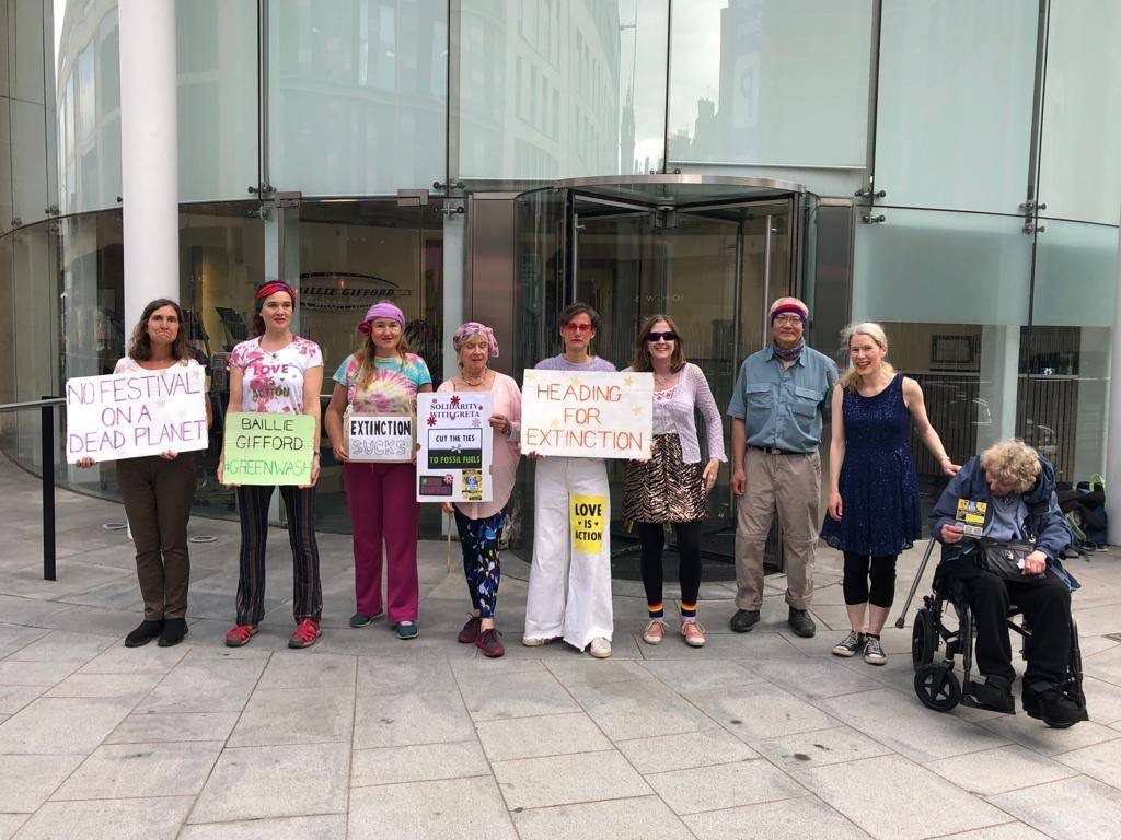 xr_Edinburgh's tweet photo. No @edbookfest on a dead planet. Sponsors @BaillieGifford are being called to cut all ties with fossil fuels @GretaThunberg @MikaelaLoach @XRebellionUK #greenwash #StayingAlive #HeadingForExtinction https://t.co/IdzZCcz2Je