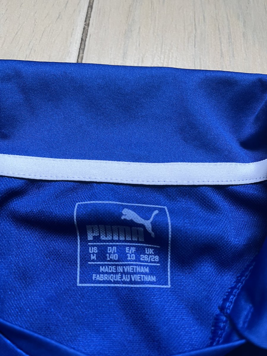 ConceptFoo404's tweet photo. - Jual jersey Leicester FC anak - anak (Home 2016 - 2017)

- Merek: Puma
- Sisa stok: 1
- Kondisi: Bekas
- Ukuran: Tinggi Badan 140cm
- Jersey Anak - anak original
- Dm untuk harga dan ukuran

#jerseybolaanakanak
#jerseyleicesterfc
#jualjerseybolaanakanak
#jerseyoriginal https://t.co/CYSutb12jS