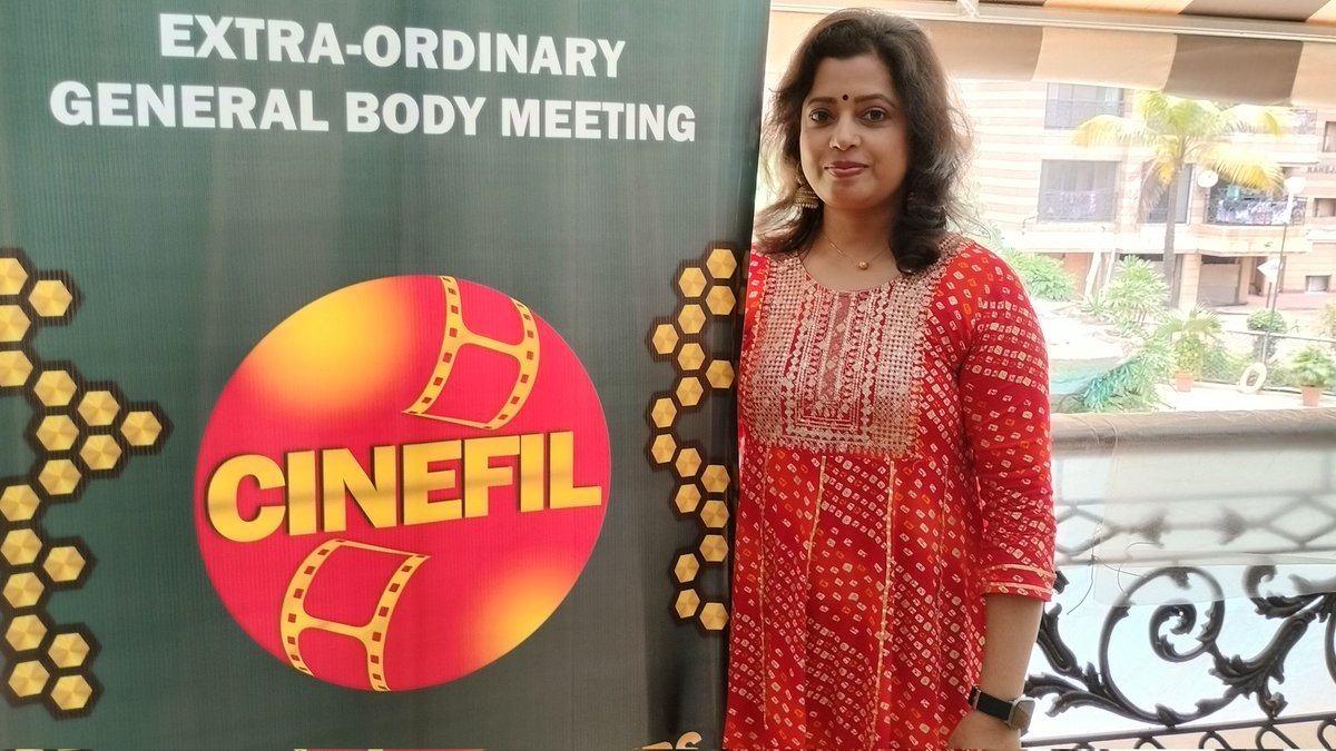 CelebrityTadka2's tweet photo. Bollywood award show, cinefil#actress #Mumbai #bollywoodactress #muvie #serial #Webseries #addfilms #videoalbums #serise #funny #comedy #entertainment #celebrity #bollywood #Director #cinematography https://t.co/0N6L2CL0iW