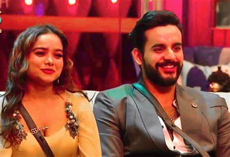 dilberkhandhad1's tweet photo. VIJAYI BHAVA  ABHISHEK
MANISHA CONQUERED BBOTT
SOULMATES ABHISHA FOREVER

100 rt and 200 likes challenge https://t.co/nHOQhrV2fl