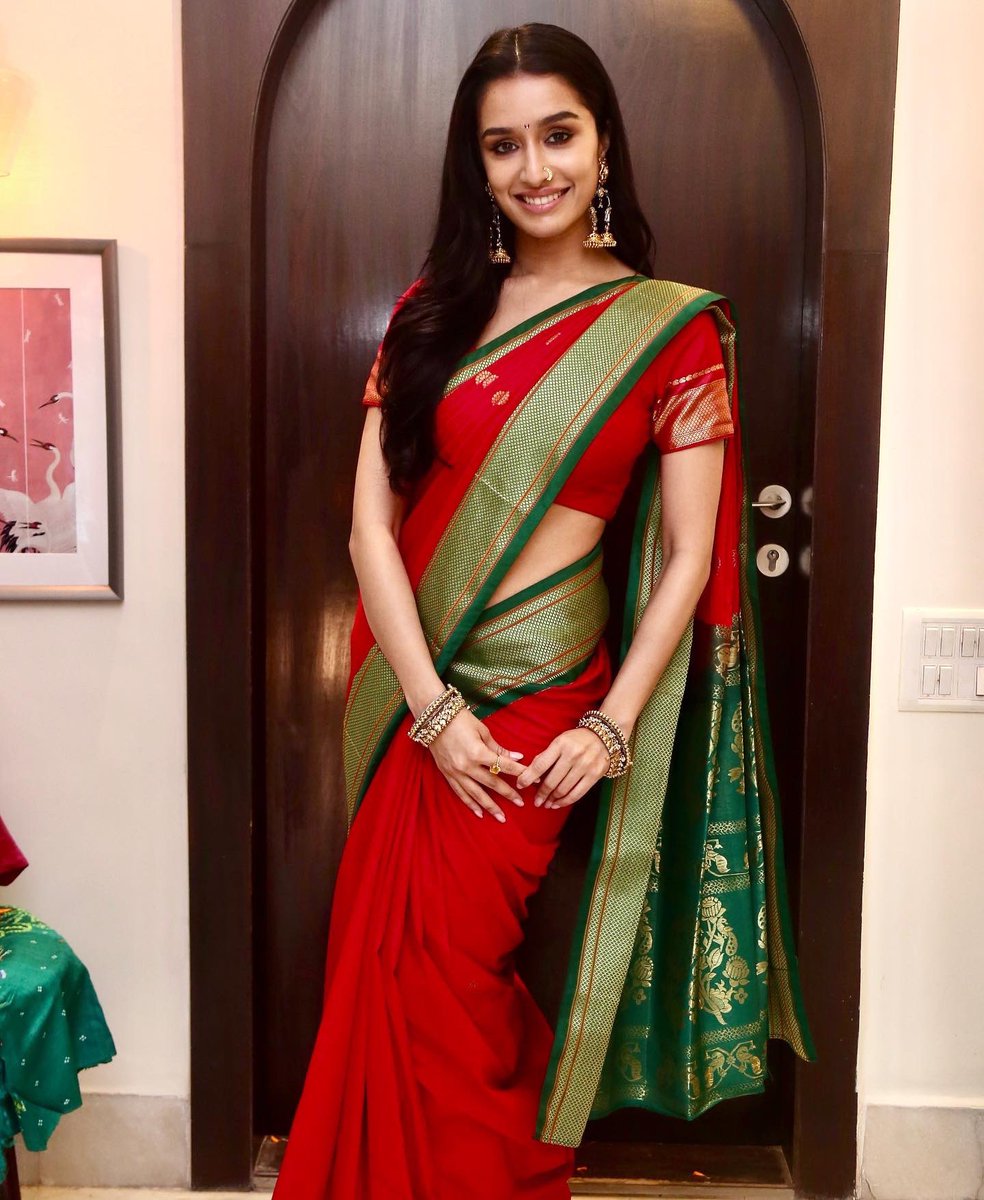 Nobody can pull of saari better than our marathi murghi 😍 <a href="/ShraddhaKapoor/">Shraddha</a>