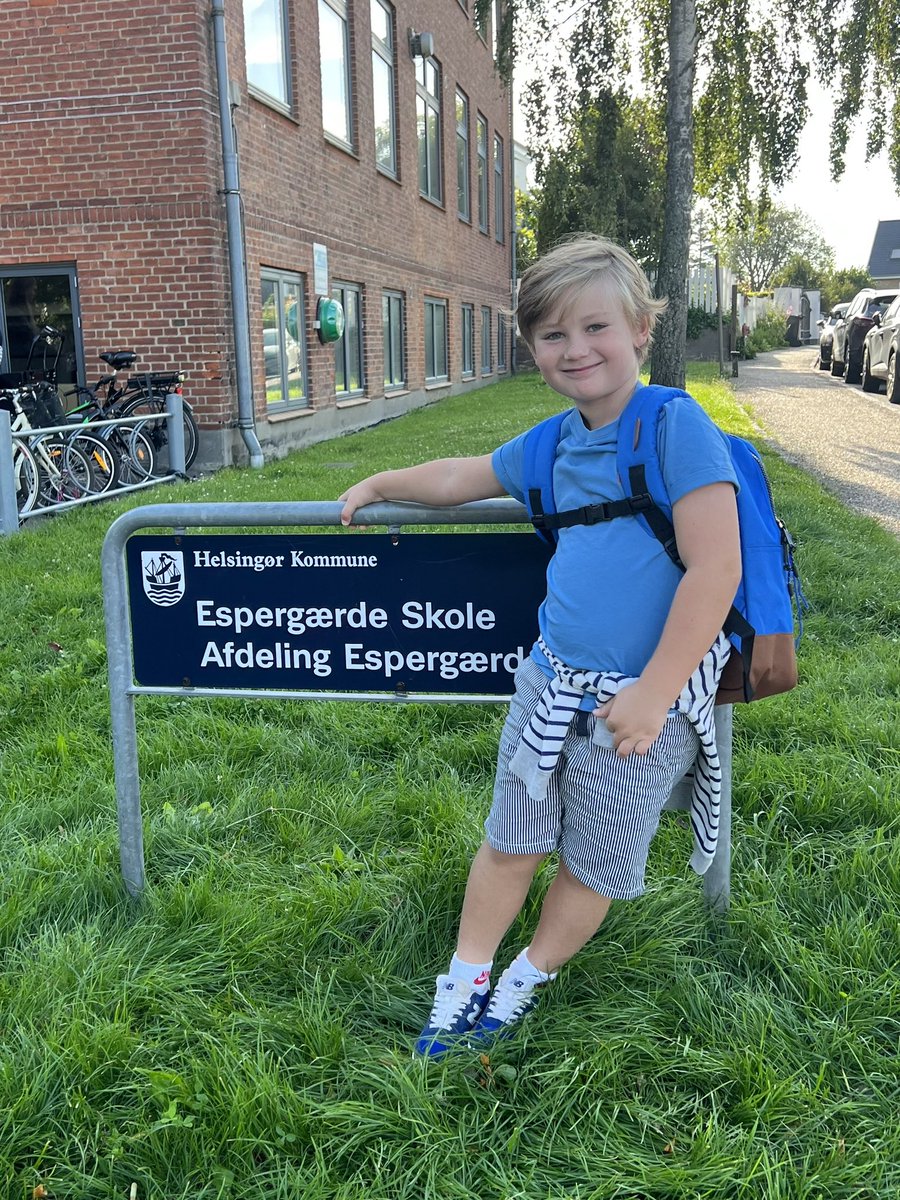 Malasse's tweet photo. Klar, parat, skolestart 🤩📚✏️🩵
Exciting very first day at school for our wonderful little, big Cornelius 🩵 @ChristianAOlsen https://t.co/pWleGsInLb