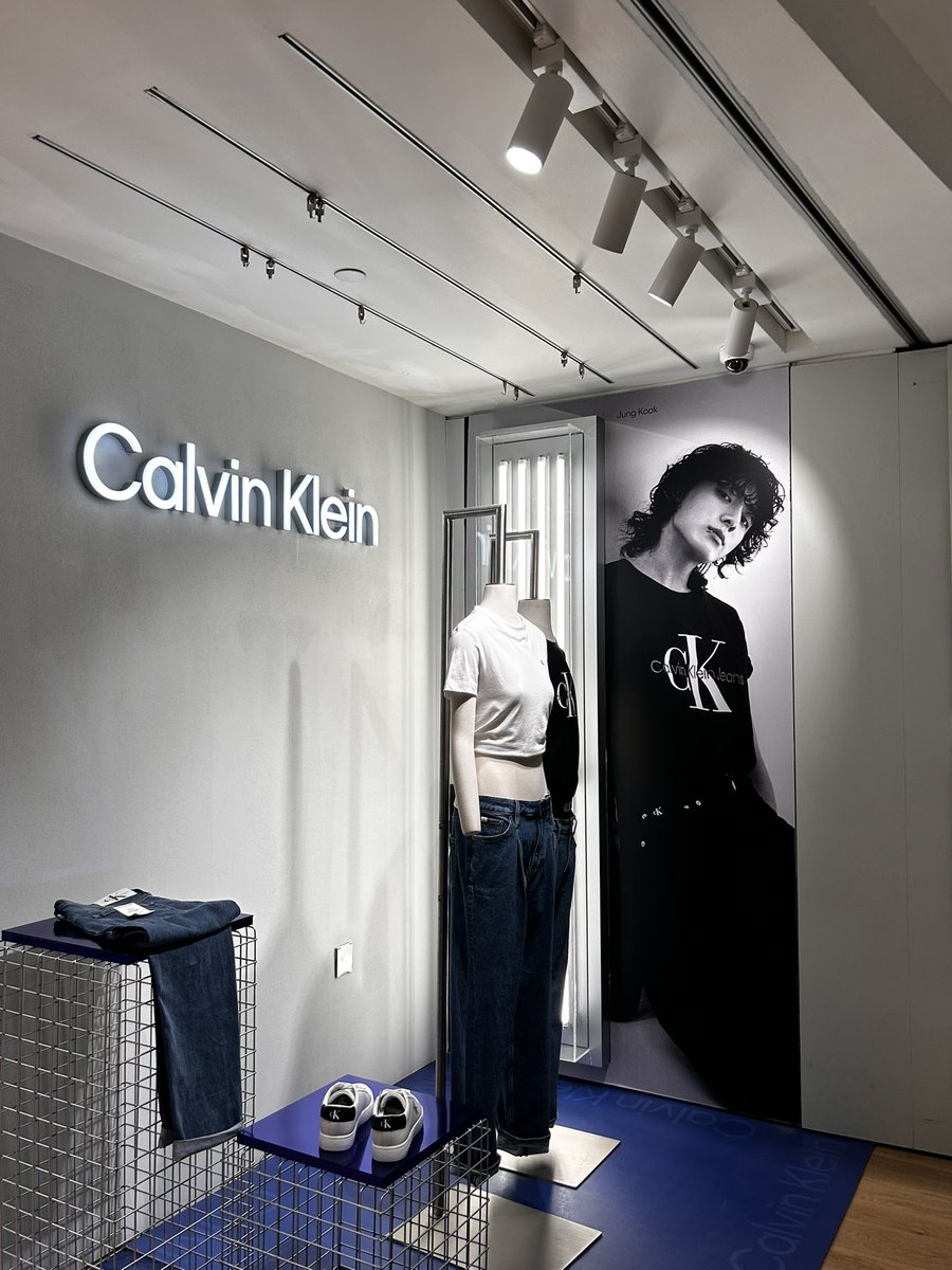 지나가다 애기 보고옴⋯⋯