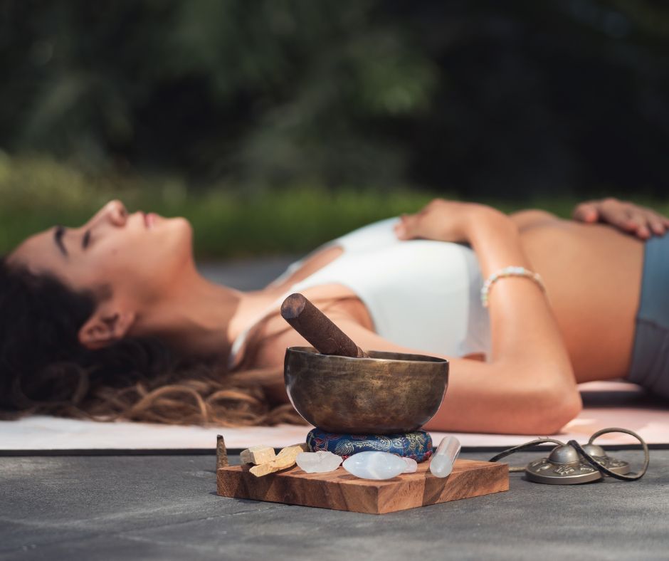 Navigating the Ups and Downs of Hormonal Health: Understanding Balance, Nutrition, PMS and More madebycoopers.com/blogs/news/nav…