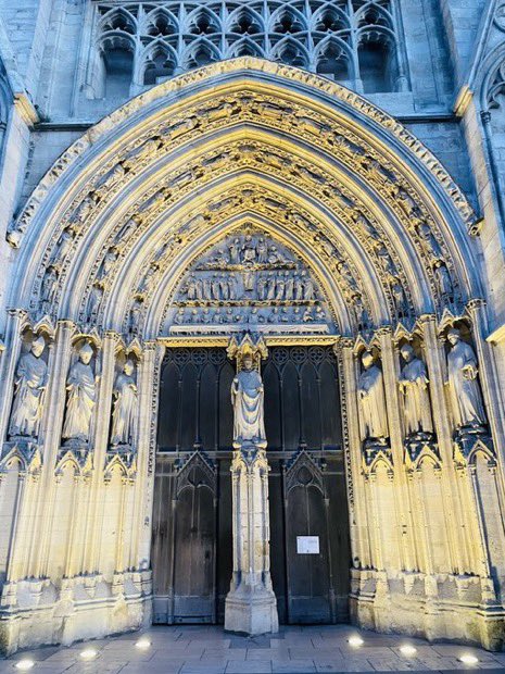 francesublime's tweet photo. Cathédrale Saint-André, Bordeaux, France 🇫🇷 https://t.co/0adcZRaIUB