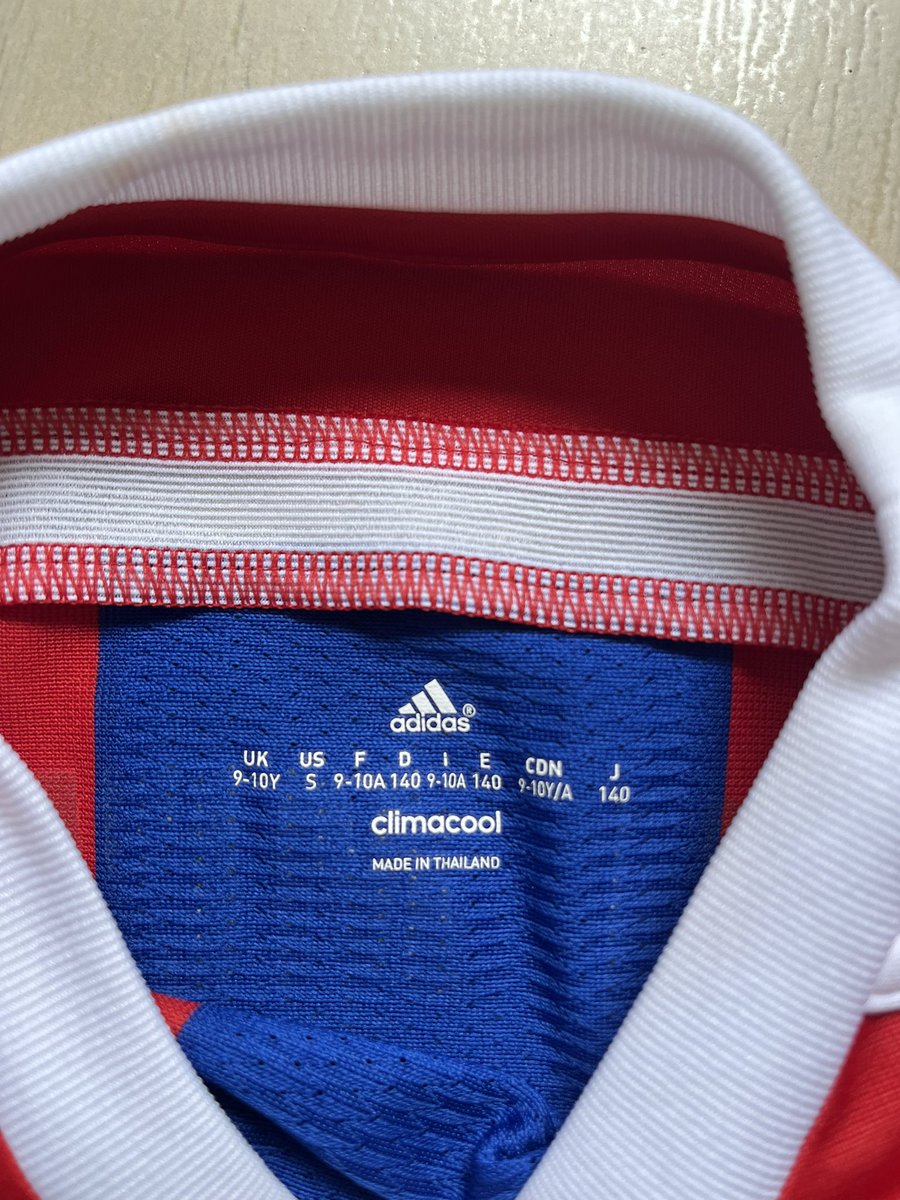 ConceptFoo404's tweet photo. - Jual jersey FC Bayern Munich Anak - anak (Home 2014 - 2015)

- Merek: Adidas
- Sisa stok: 1
- Kondisi: Bekas
- Ukuran: 9 - 10 Tahun
- Jersey Anak - anak original 
- Dm untuk harga dan ukuran

#jerseybolaanakanak
#jerseybayernmunich
#jualjerseybolaanakanak
#jerseyoriginal https://t.co/39VbgGn9Te