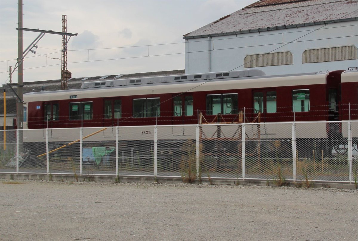 YLc5820's tweet photo. おはようございます🙂14日(月)の時点での近鉄高安検修センターはVC32とVC21がそれぞれ通電試験を行い、VC42が更新入場しているのを確認しました🚋他にVE34とMi03も更新入場しているようです😃🚋
#近鉄 #近鉄電車 #近鉄1220系 #近鉄1230系 #近鉄6400系 #VVVF車 #更新工事 #高安 #入場 #VC21 #VC32 #VC42 https://t.co/q3uJqyCNAV