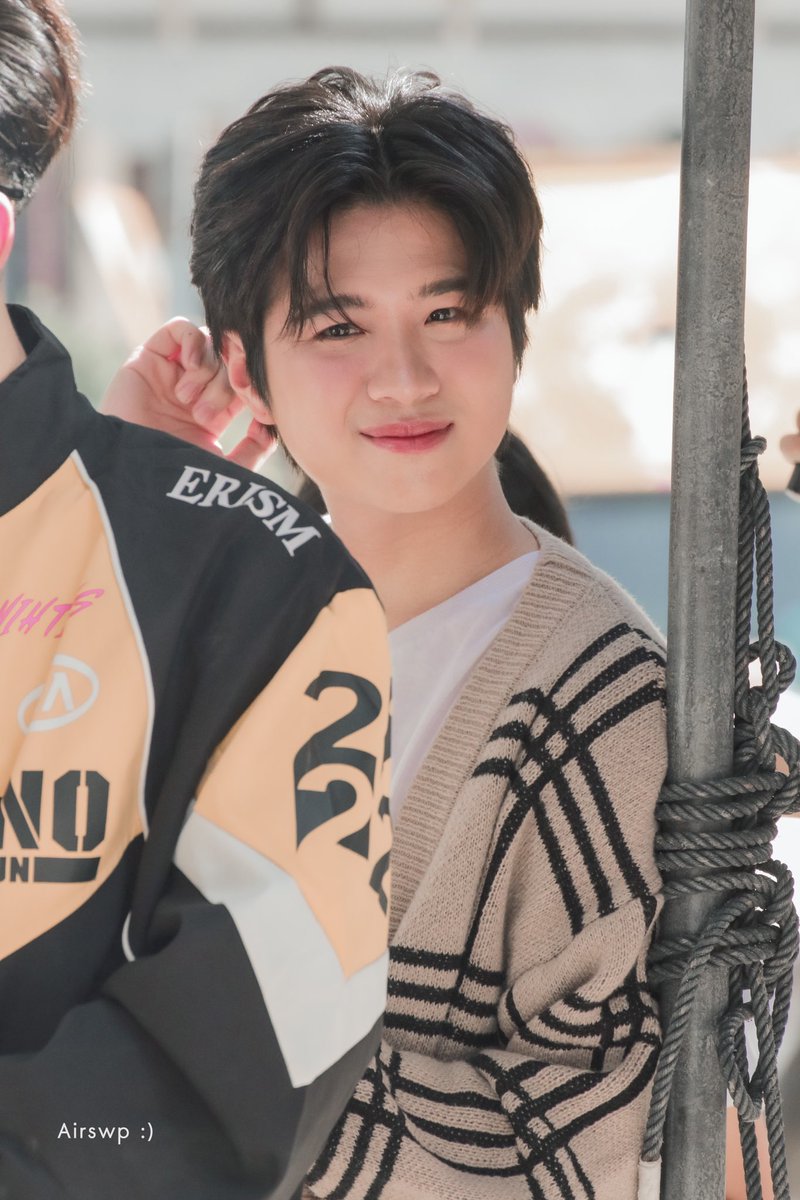 แปลนนนนนน ร้อนใช่ม่ะล่ะ เอ็นดูน้าาา
#บวงสรวงพี่นาค4 
#คนของแปลน 
<a href="/bplannnnn/">Rathavit Kijworalak 🦉🌙</a>