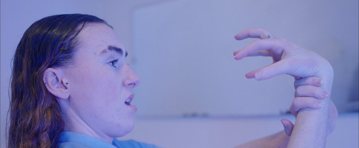 Hyllband's tweet photo. VIDEO MIKE

Dyma fideo newydd ar gyfer Mike! Diolch i bawb sydd wedi dangos cariad at yr album so far 💛

Dancer - Kate Morange

Director / Concept - Charlotte Lewis
DoP &amp; Colour Grade - Joe Blake 
Editor - Owain Jones

Gwyliwch nawr trwy’r linc isod:

https://t.co/1cyKahilyj https://t.co/dYxQAt0S2d