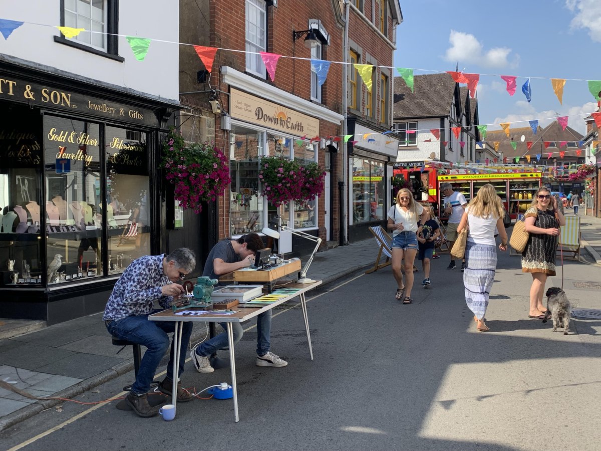 Visit Midhurst tweet media