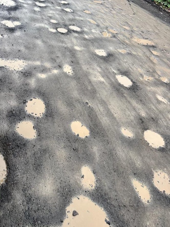 QueenofThane's tweet photo. Dear @TMCaTweetAway when are you going to repair the lodha luxaria to lodha crown to saket balkum road in Majiwada? Moon ride is unbearable now. #thane #mumbai https://t.co/idVVMbXYoS