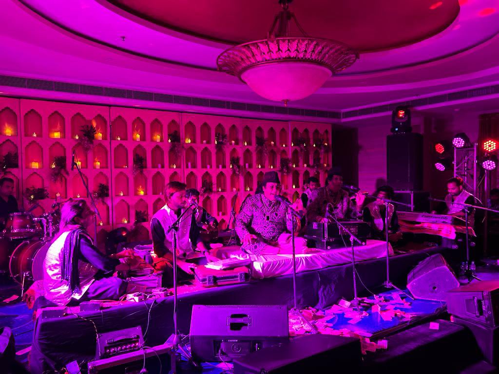 SabriBrothers8's tweet photo. All About Mathura Show With My Sufi Band Thank You So Much Guys For Your Love & Support β€οΈππ»π₯#Aftabhashim #Sabribrothers #indian #QawwaliNight #SufibollyNight #Privateshow https://t.co/dqNJHu9tc6