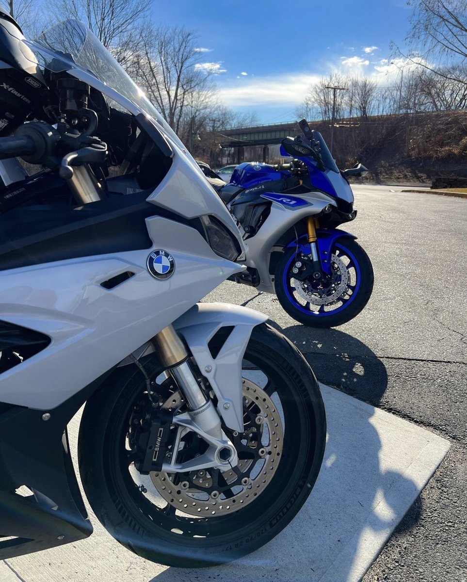 coast3245's tweet photo. #s1000rr https://t.co/oxBmrVg8c8