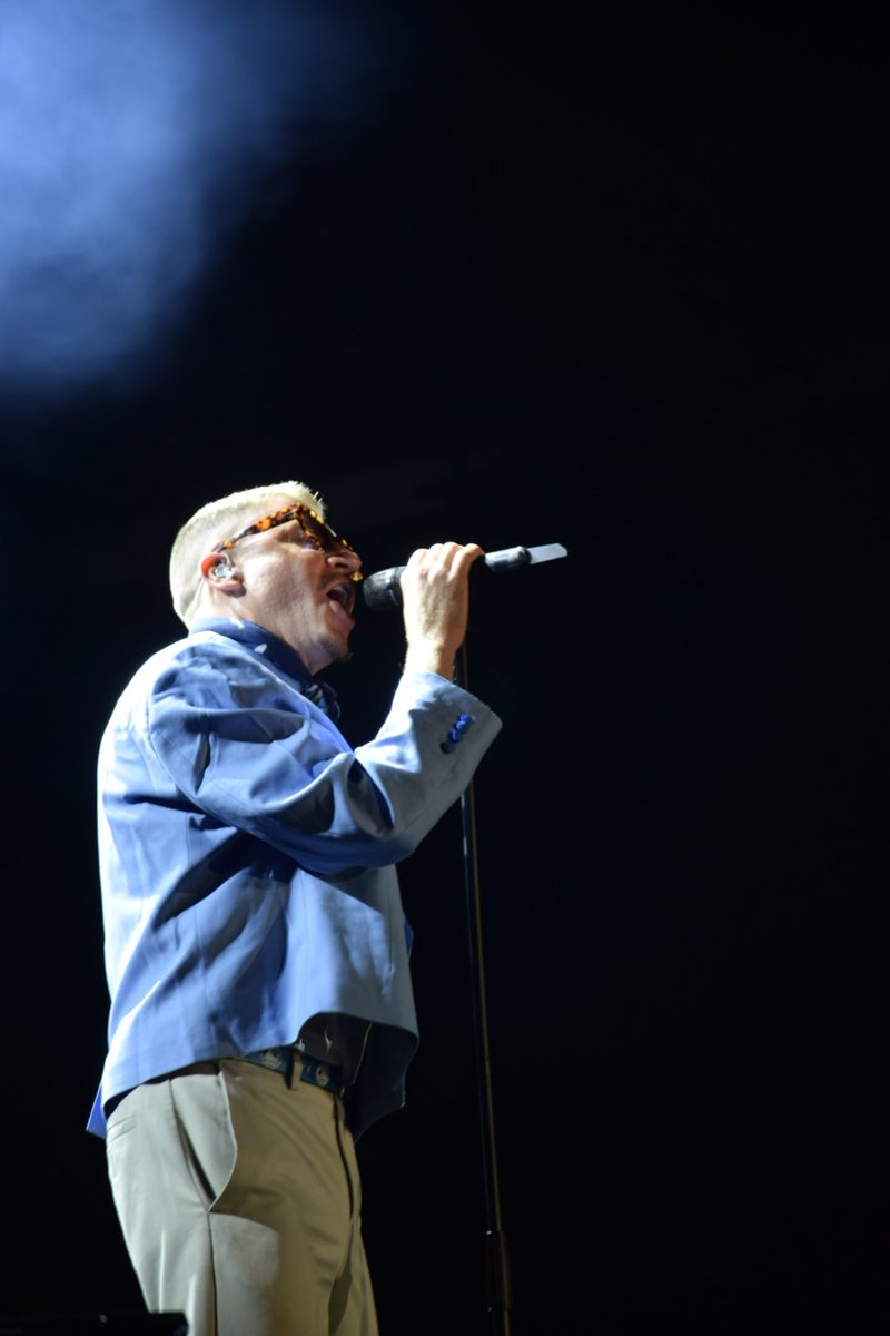 MaelPrevost's tweet photo. @macklemore en clôture de la Fête du bruit, c’était qq chose 🕺
✍🏼+📸 pour @OuestFrance29 #fdbLanderneau https://t.co/EE17Bk6QiA