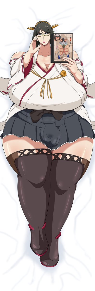 すけぶで描いたよ。
抱き枕風。 