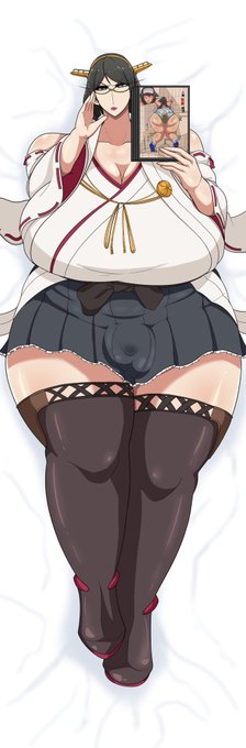 すけぶで描いたよ。
抱き枕風。 