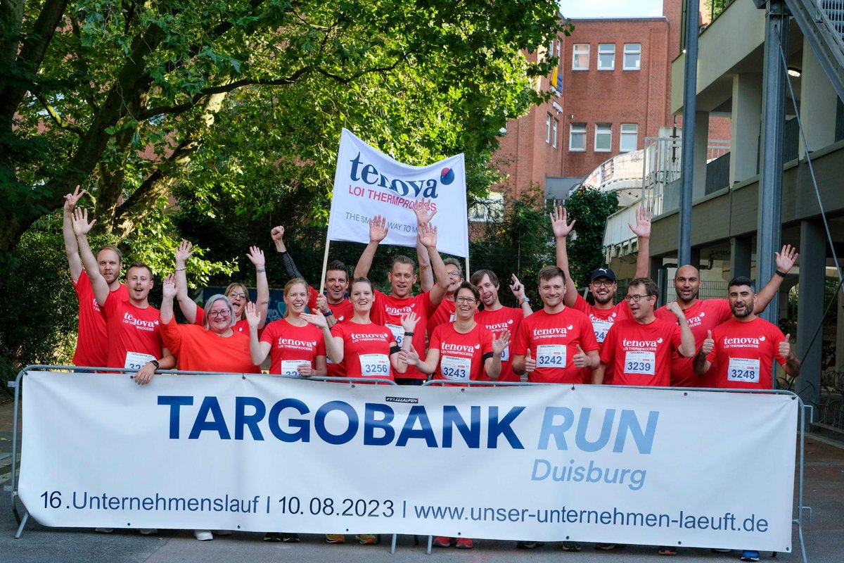 TARGOBANK RUN '23 🏃‍♀️🏃‍♂️🏅
 
Das #TeamLOI hat erfolgreich am 16. #TARGOBANKRUN in #Duisburg teilgenommen. Bei idealen Bedingungen haben unsere Läufer*Innen unter dem Motto „FOLLOW THE BEAT“💓mit #Leidenschaft, #Teamgeist &amp; #Spaß die 5,2 km lange Strecke gemeistert. #Glückwunsch 👏