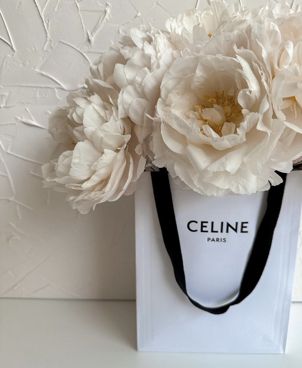 bnt_qtr123123's tweet image. ما فائده كلمه , أنا بجانبك،، بعد المعافاه ، وأنا أحبك،، وأنت لا تتقبل عيوبي ،،وأنا أسف بعد أسبوع من الخصام ،، مافائده أنا فخور بگ وأنت لم تشاركني معاناه الوصول،،
لم يعد لشئ قيمته بعد فوات الأوان 🤞🏻

.