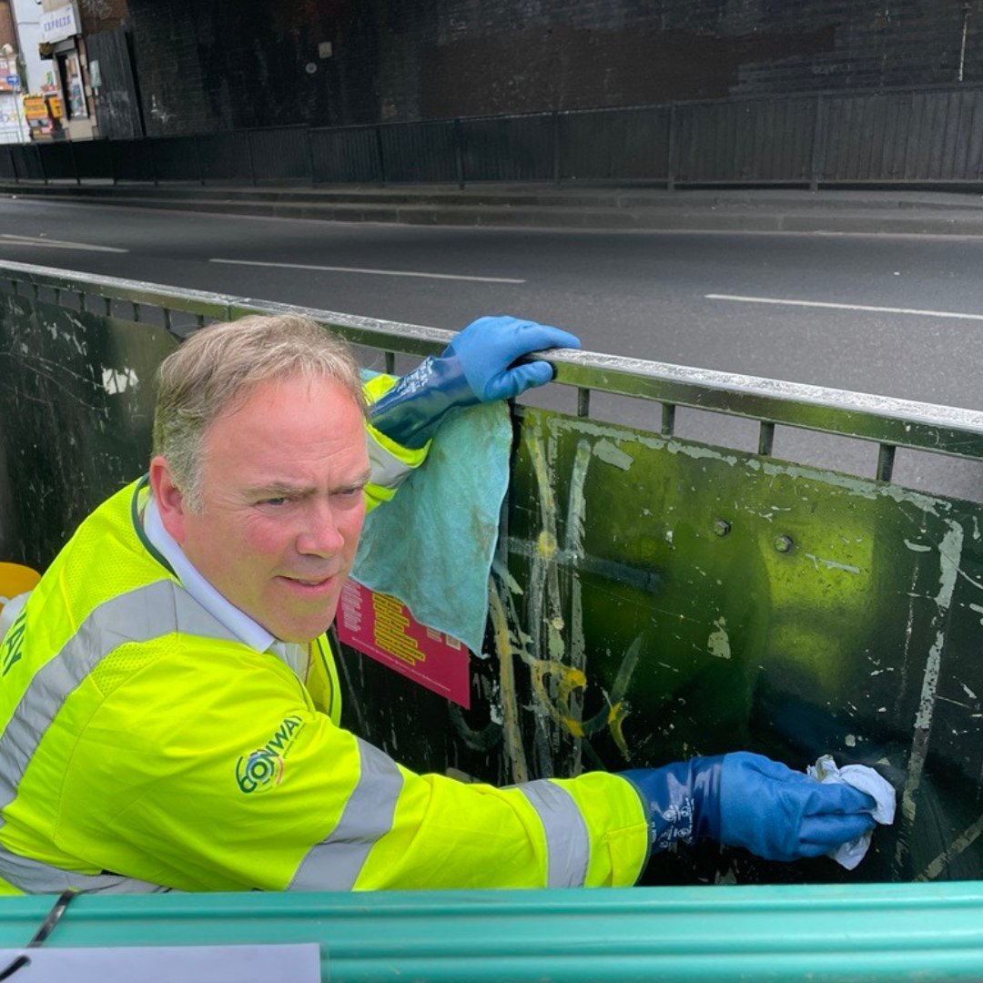 📢Norbury High Street will be the first to benefit from a 'blitz' clean up as we work with residents and businesses to improve public spaces and restore pride in #Croydon's neighbourhoods. Find out more: ow.ly/elCC50PyCK2