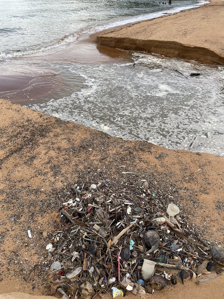 Enjoyed my special State Holiday in Port Dickson Beach. But behind the resort at Pantai Cermin, the beach was very dirty and the water is polluted.  

Hope N9 MB <a href="/dsaminuddin/">Aminuddin Harun</a> can take immediate action to address this issue 💪🏼