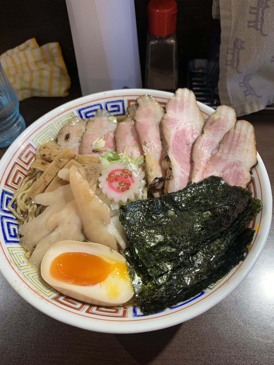 Q3_8686's tweet image. #中華そば鳴門
🍜チャーシュー麺＋チャーシュー＋メンマ＋海苔＋味玉＋岩下の新生姜
焼肉丼には間に合わん……そこでIQ53万の脳内CPUが叩き出した答えが鳴門🍥だがご飯が売り切れならば特盛にすればいい🍜鳴門のチャーシューとメンマが大好きだ🤩スープは勿論麺旨さに抜け出せない
ご馳走様でした🙏