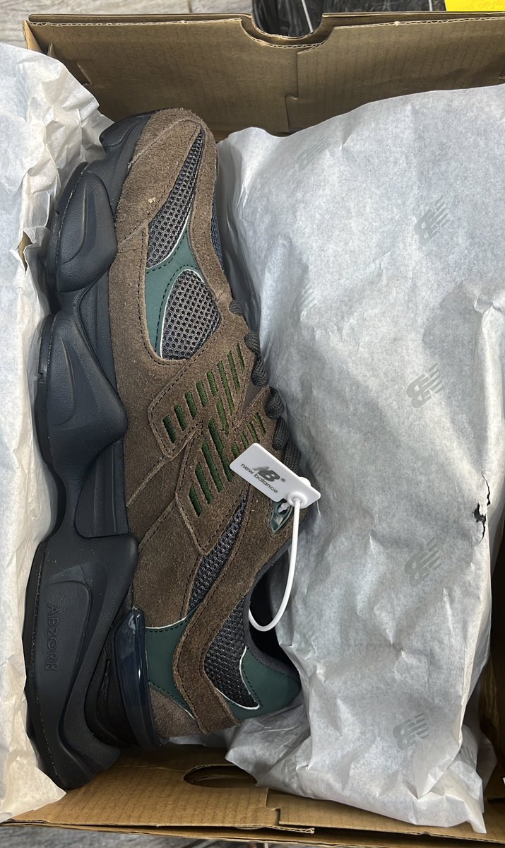 I sell sneakers 👟 𓃵🤝🏾 tweet media