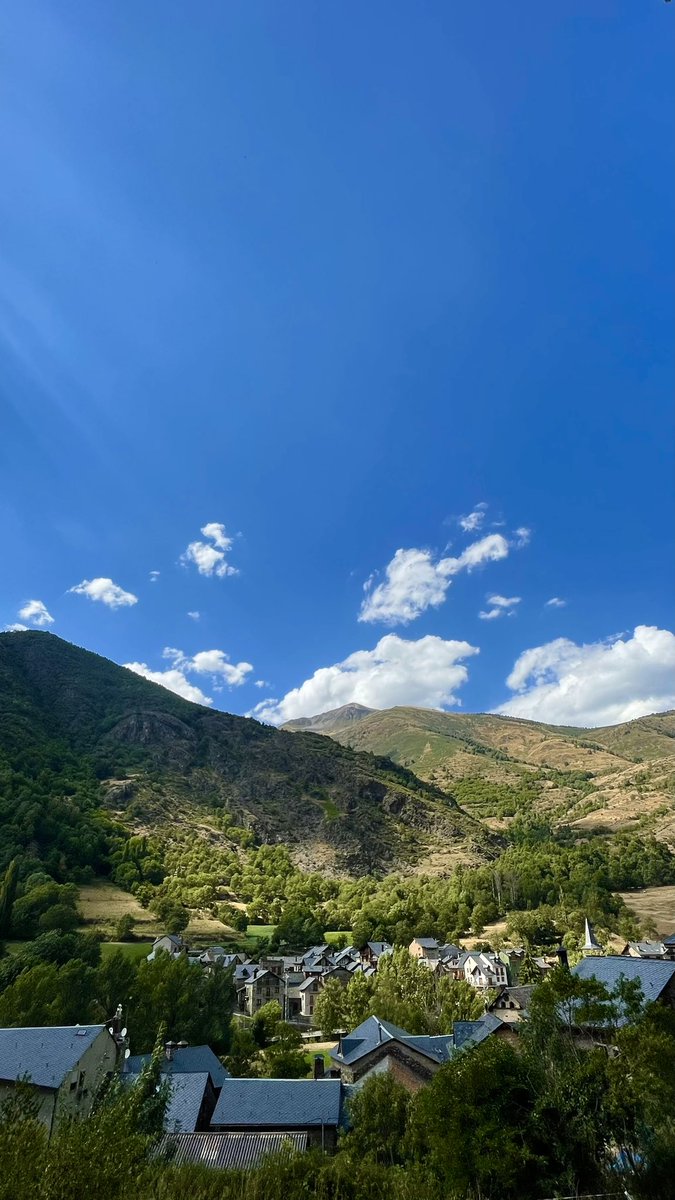 ⛰️🌲🌤️

#isil #pirineucatalà #pirineudelleida #altàneu #altpirineu #carregantlespiles