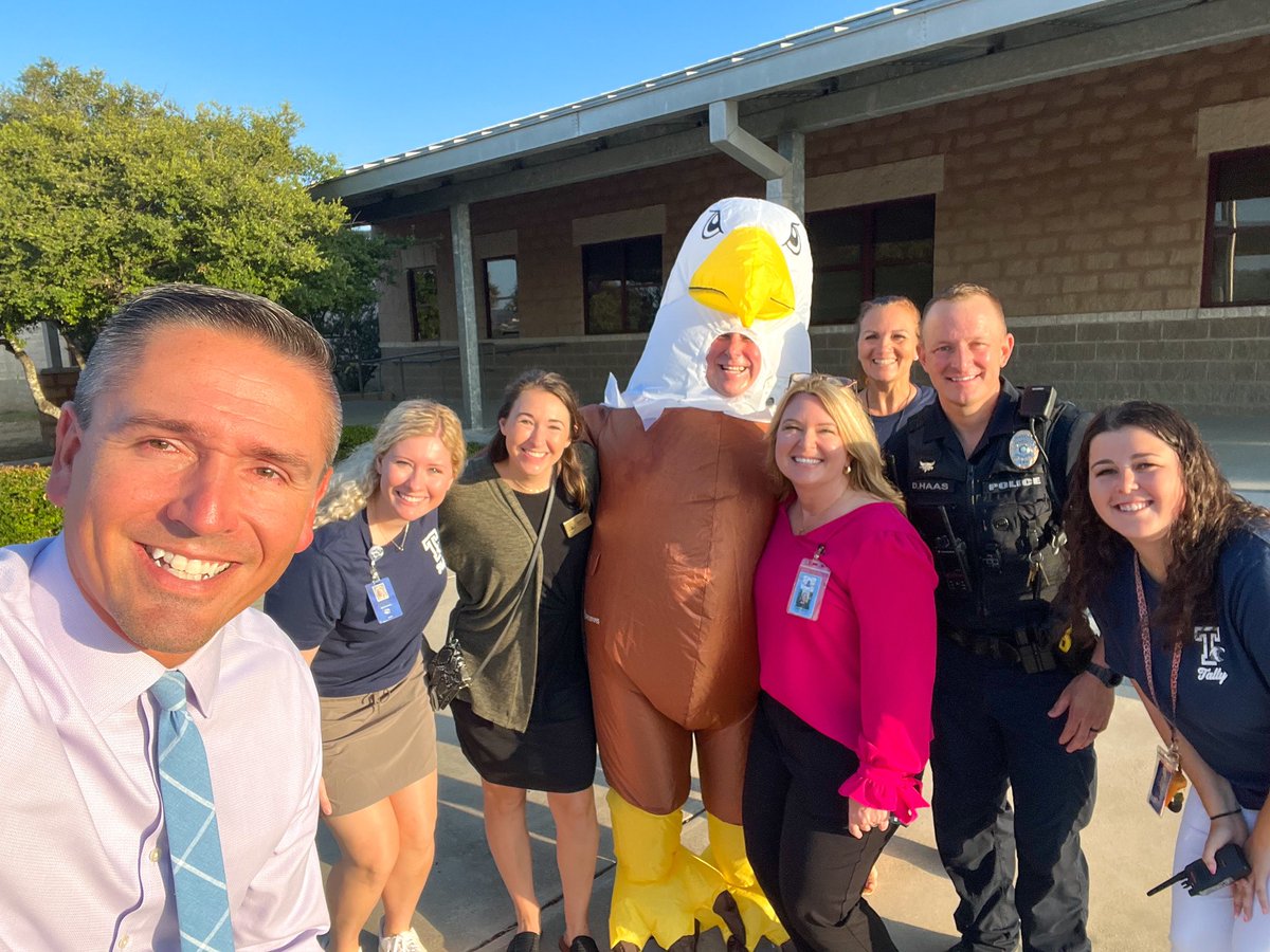 DrBrentRingo's tweet photo. Excited to kick off the new school year. For our families, making unforgettable memories for the 23–24 school year begins today. 2nd &amp; 4th grade for Brody &amp; Kyle.  Started the day with the Tally Eagles &amp; HPMS spikes. #TFND #KISDinspires @TESgenacr @DrSonnyMouton @kerrvilleisd https://t.co/vtcp7dtvM0
