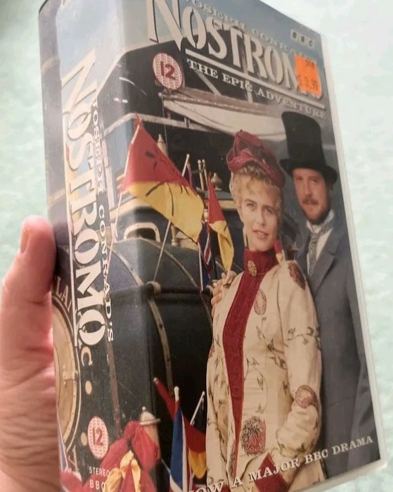 FirthMuseum's tweet photo. Yes I do still own a vhs player๐
#colinfirth #nostromo #bbc #liviafirth #liviagiuggiolifirth #liviagiuggioli #vhsboxsets #vhstapes #vhsplayer https://t.co/ypOh4YtrrX