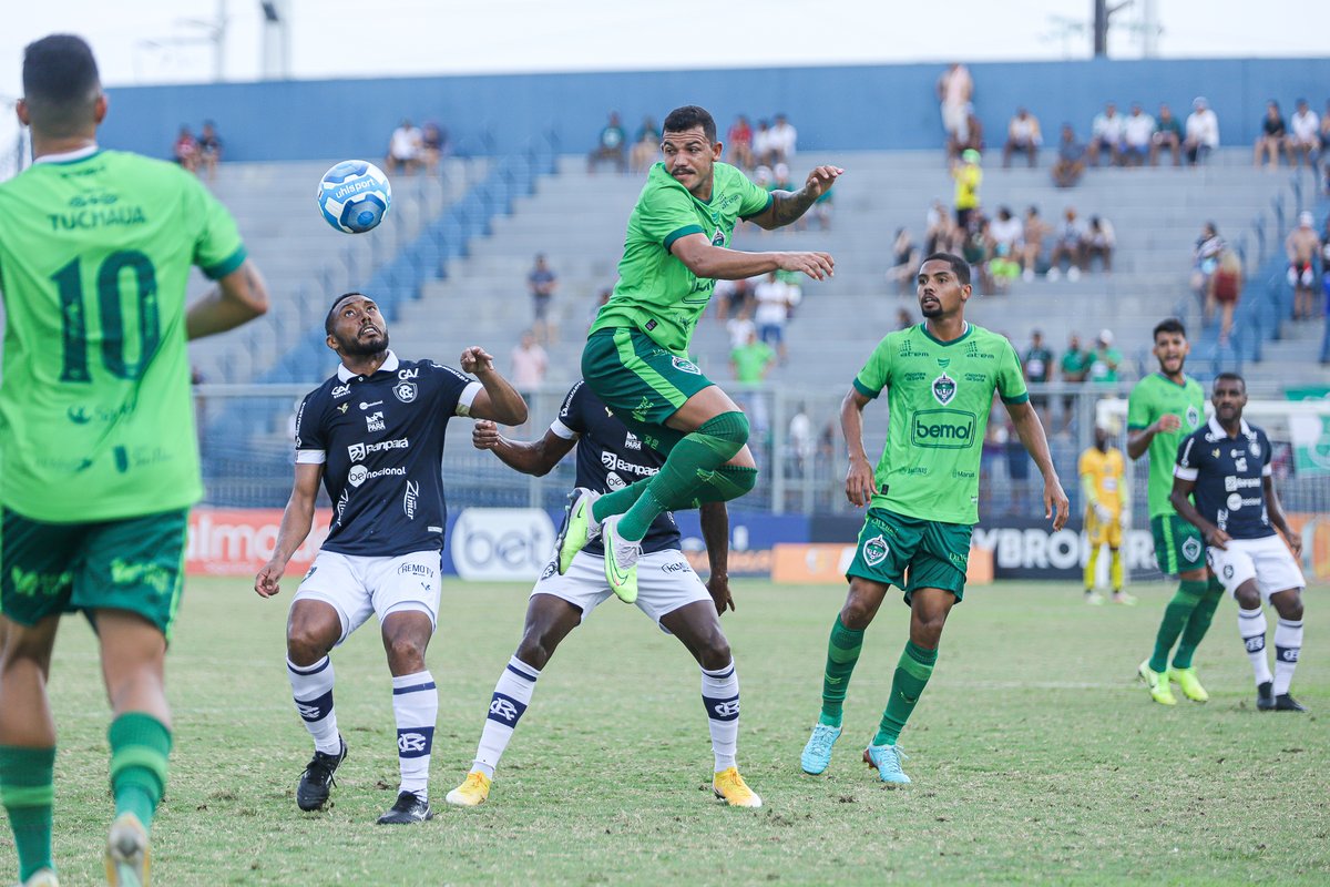 oficialmanausfc's tweet photo. Fotos do confronto de ontem contra o Remo, que terminou com o placar de 1 a 1.  

A partida foi dedicada ao dia dos pais e também contou com a estreia de um novo uniforme em homenagem ao 'Gavião-Real'.  

📸 @ismaelfotofc / Manaus FC 

#TimeDaAmazônia 🌳🦅🏹 https://t.co/idaVh47Q9L
