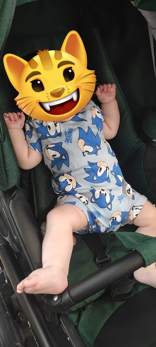 Rixal23's tweet photo. Puede que le haya comprado el mejor body a mi hijo??? @Deivisanty que dices??? https://t.co/GRsGQupsj8