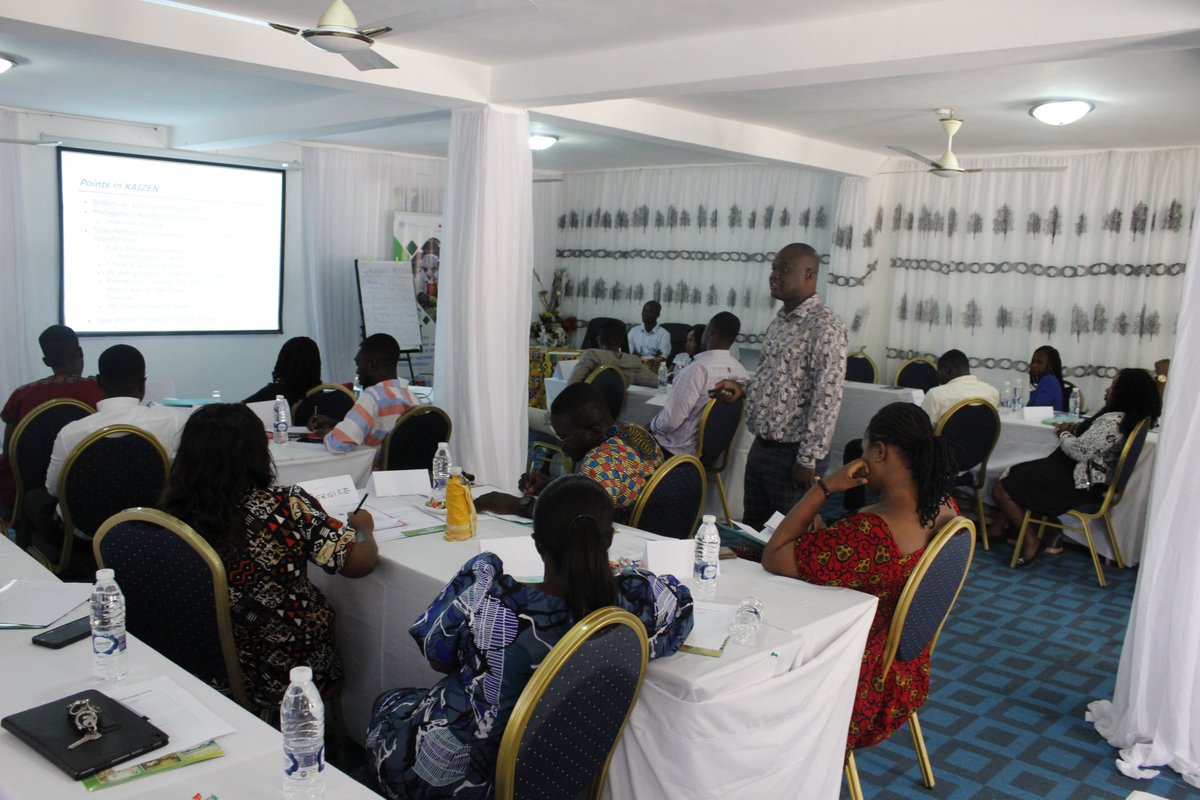 UNIDO_SSAB's tweet image. #HappeningToday: Start of a4⃣day training on #BasicKaizen for 3⃣0⃣@gea_ghana BAC Heads &amp;amp; Regional officers in Koforidua as part of the #UNIDOSSAB implementation plan to make #Kaizen accessible to all #MSMEs in🇬🇭
Last week, a similar training in Ho for 2⃣3⃣BACs was conducted #SDGs