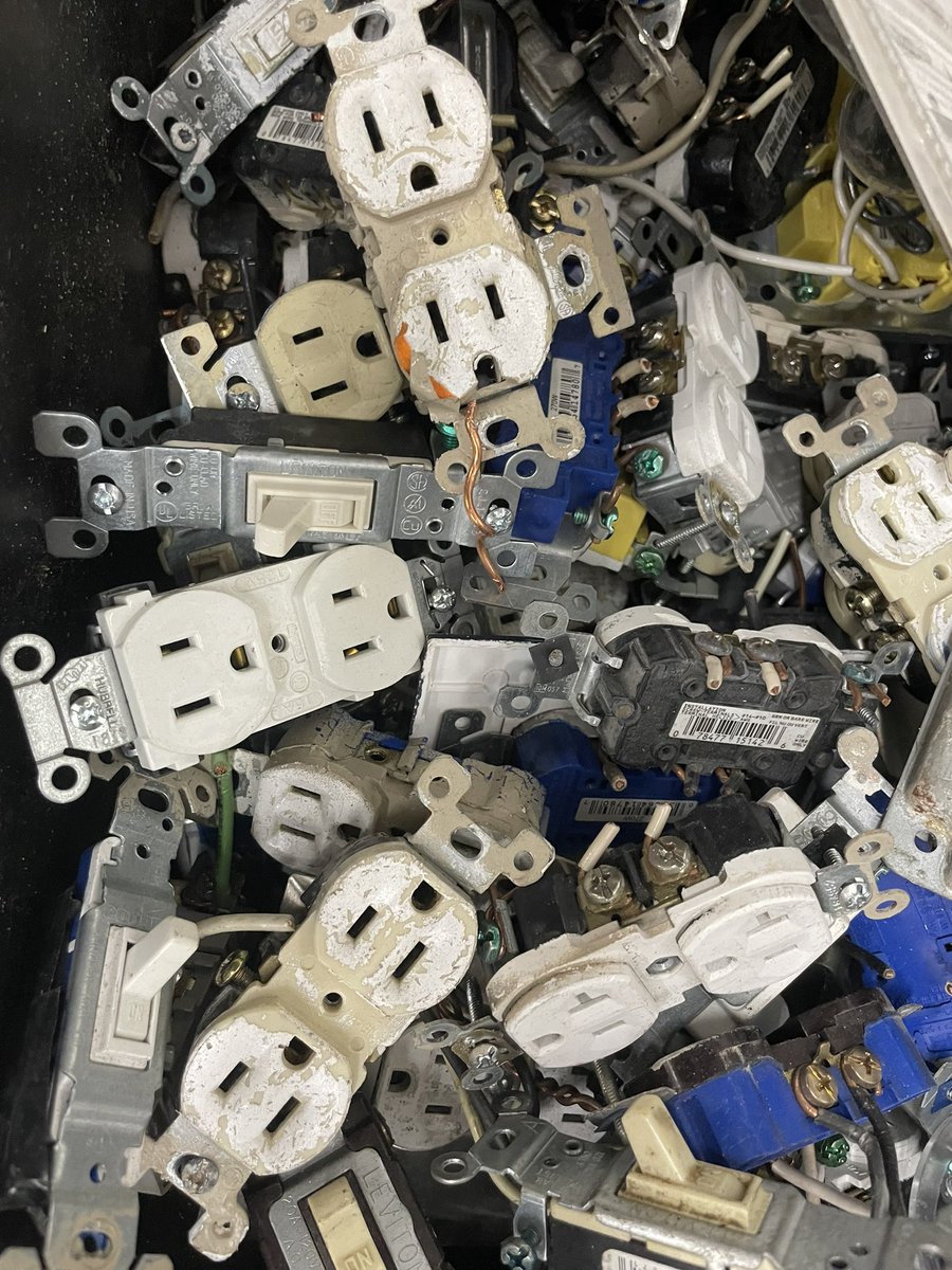 The_Ste_Ven's tweet photo. If you need an emotional outlet, these ones probably won’t help.
#not #an #Emotional #outlet #electric #mobiledemon https://t.co/5mheM0HvHJ